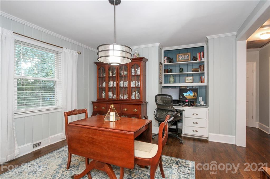 5052 Erickson Road, Unit 19 Charlotte, NC 28205 - Photo 6 of 24 Gallery Image 6