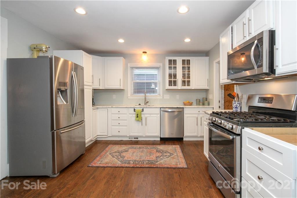 5052 Erickson Road, Unit 19 Charlotte, NC 28205 - Photo 10 of 24 Gallery Image 10