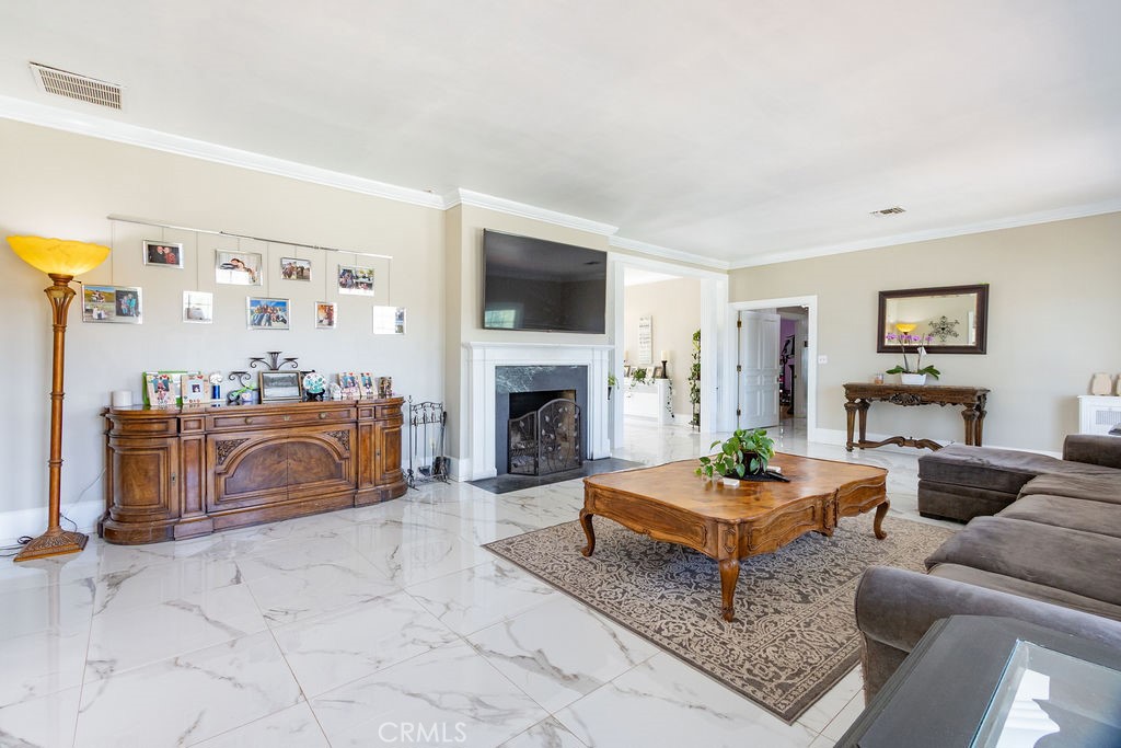 34860 Lancaster Road Lancaster, CA 93536 - Photo 10 of 72 Gallery Image 10