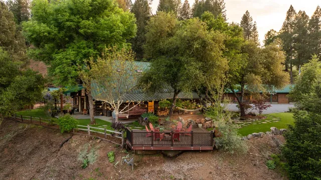 a view of outdoor space