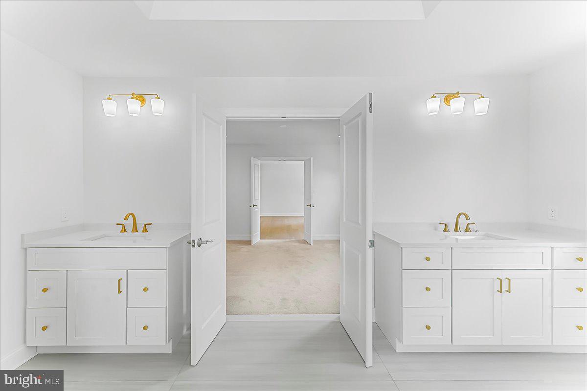 1260 Gradyville Road Glen Mills, PA 19342 - Photo 32 of 49 Primary Bath