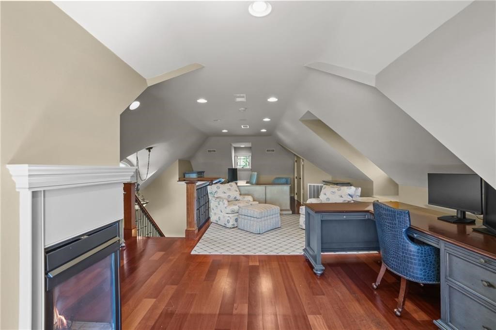74 Bayberry Road Narragansett, RI 02882 - Photo 40 of 48 Gallery Image 40