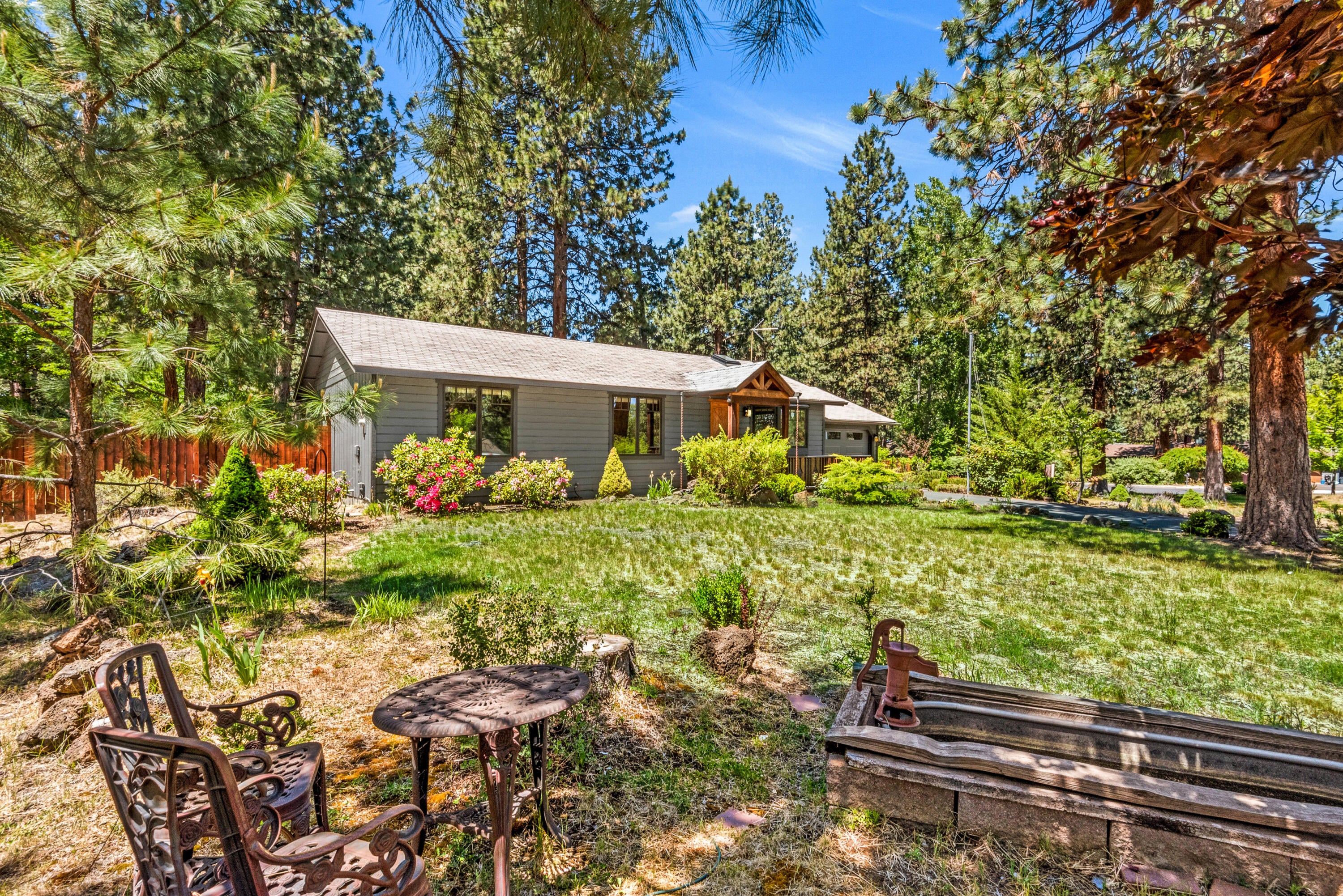 60865 Diamond Road Bend, OR 97702 - Photo 8 of 40 60865 Diamond Rd - 8