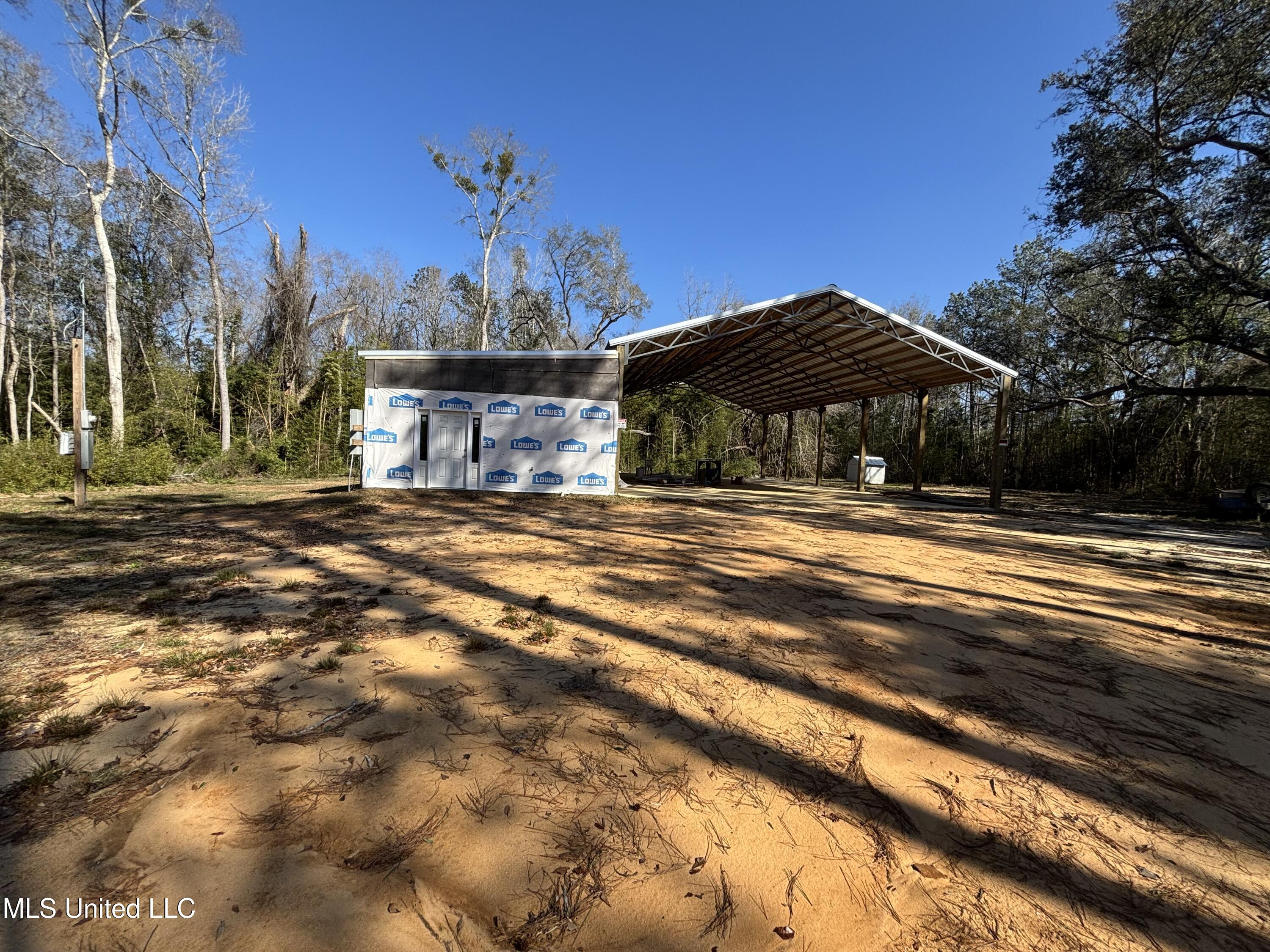 26460 Billy Hinton Road Lucedale, MS 39452 - Photo 4 of 16 IMG_6331