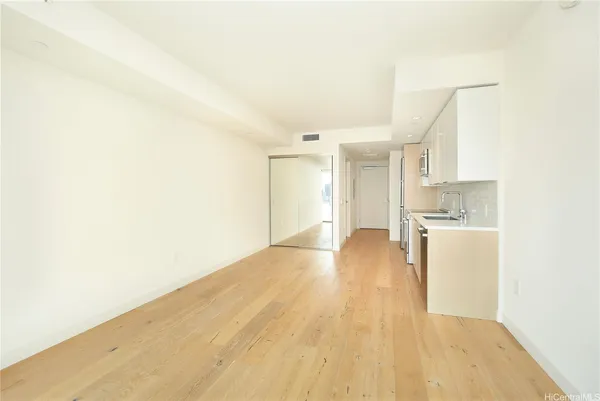 $2,800 | 1001 Queen Street, Unit 1107, Honolulu, HI 96814