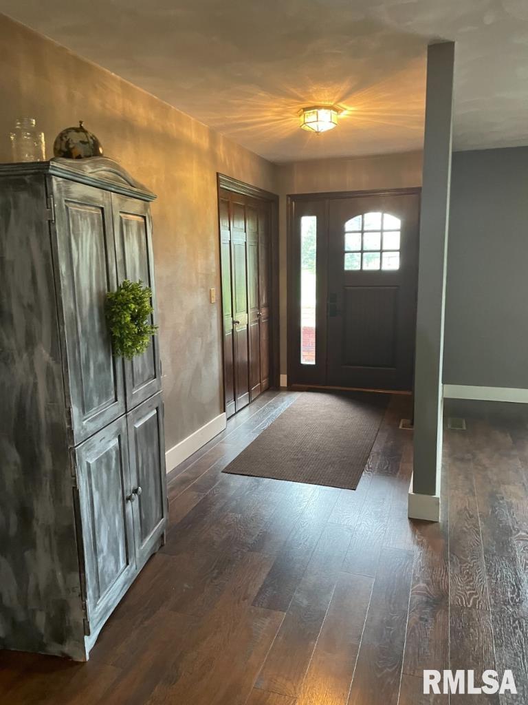 3721 Tuxhorn Road Springfield, IL 62712 - Photo 5 of 39