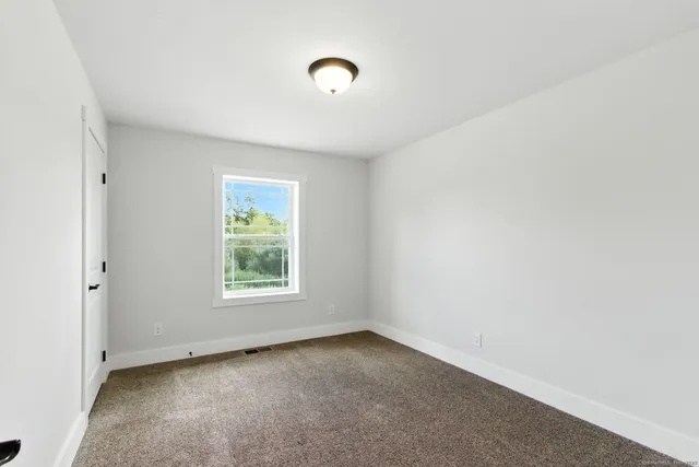 $480,000 | 170 Darcangelo Drive, Naugatuck, CT 06770