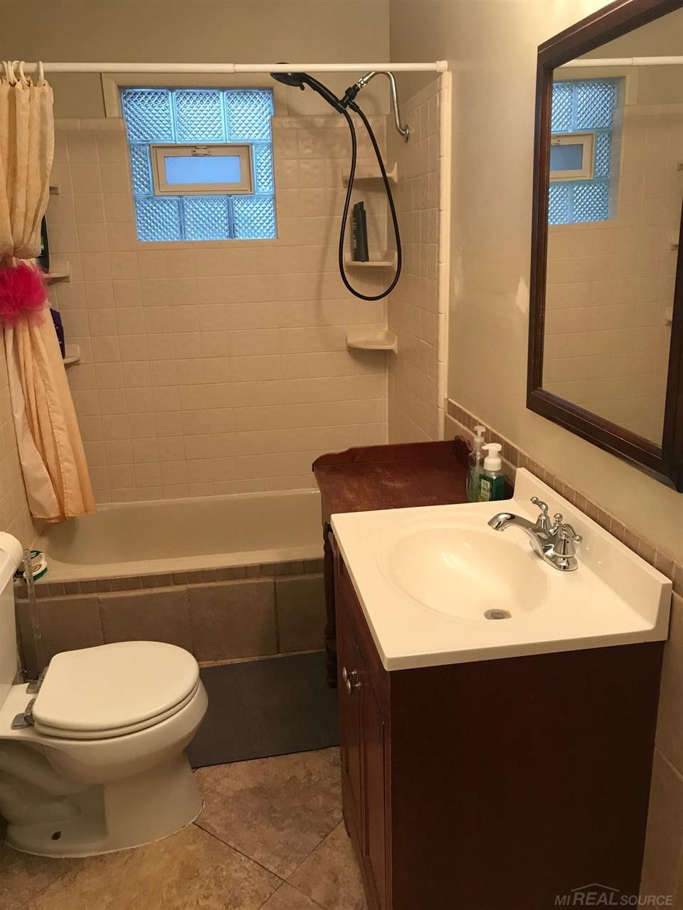 2843 Corinthia Drive Rochester Hills, MI 48309 - Photo 5 of 9