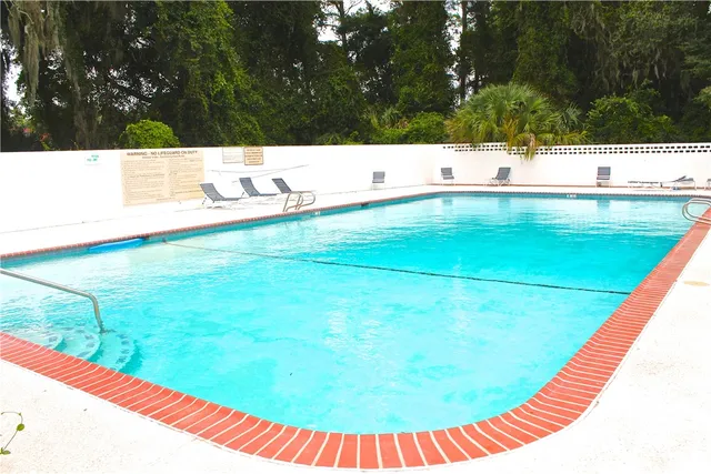 $2,000 | 1000 Mallery Street, Unit 68, St. Simons Island, GA 31522