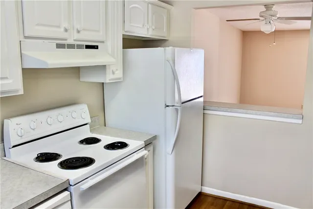 $2,000 | 1000 Mallery Street, Unit 68, St. Simons Island, GA 31522