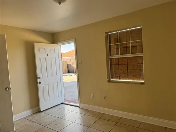 $1,150 | 7700 Read Boulevard, Unit 1, New Orleans, LA 70127