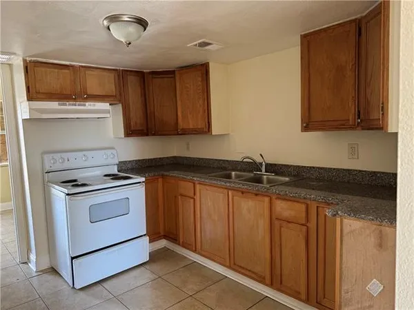 $1,150 | 7700 Read Boulevard, Unit 1, New Orleans, LA 70127