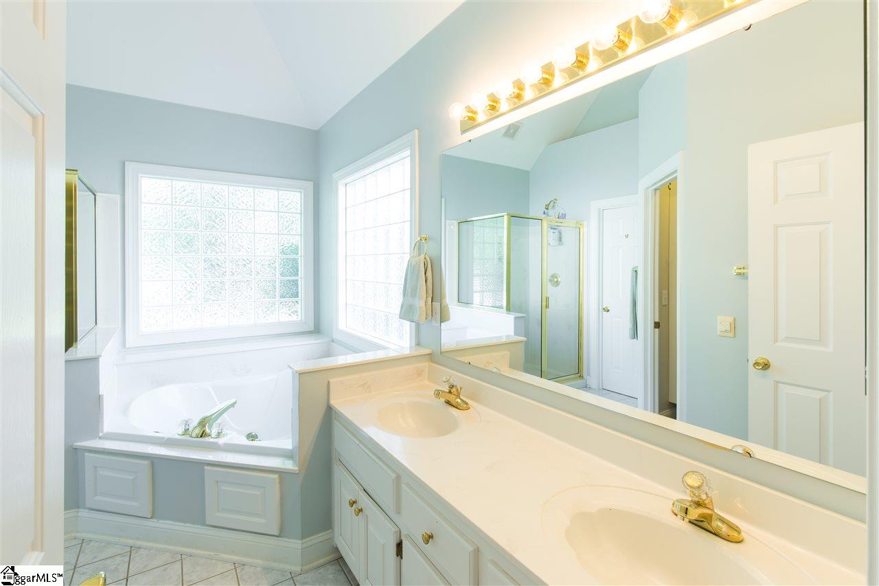 102 Trotters Ridge Lane Simpsonville, SC 29681 - Photo 15 of 27 Gallery Image 15