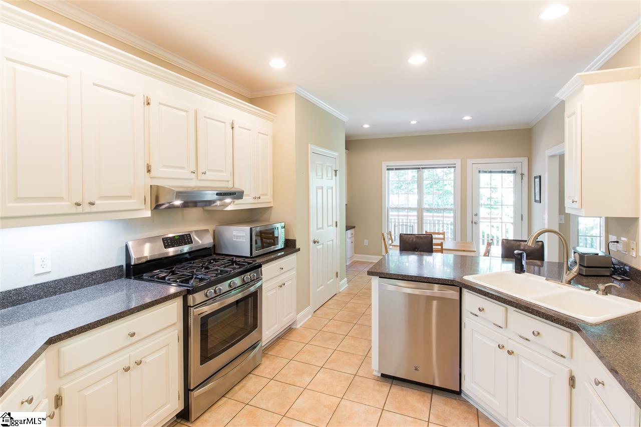 102 Trotters Ridge Lane Simpsonville, SC 29681 - Photo 10 of 27 Gallery Image 10