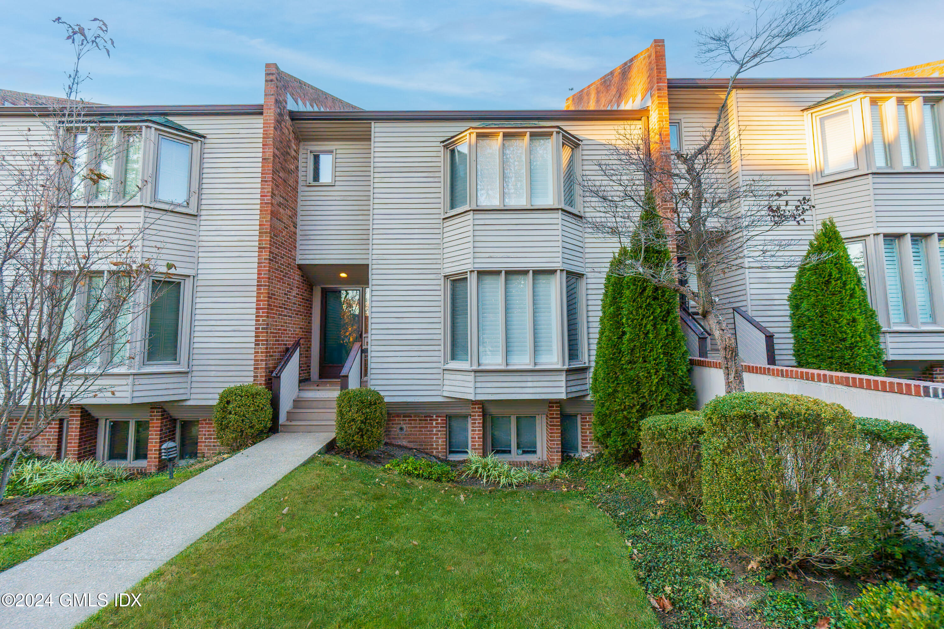 101 Lewis Street, Unit I Greenwich, CT 06830 - Photo 1 of 17 new front no shadows