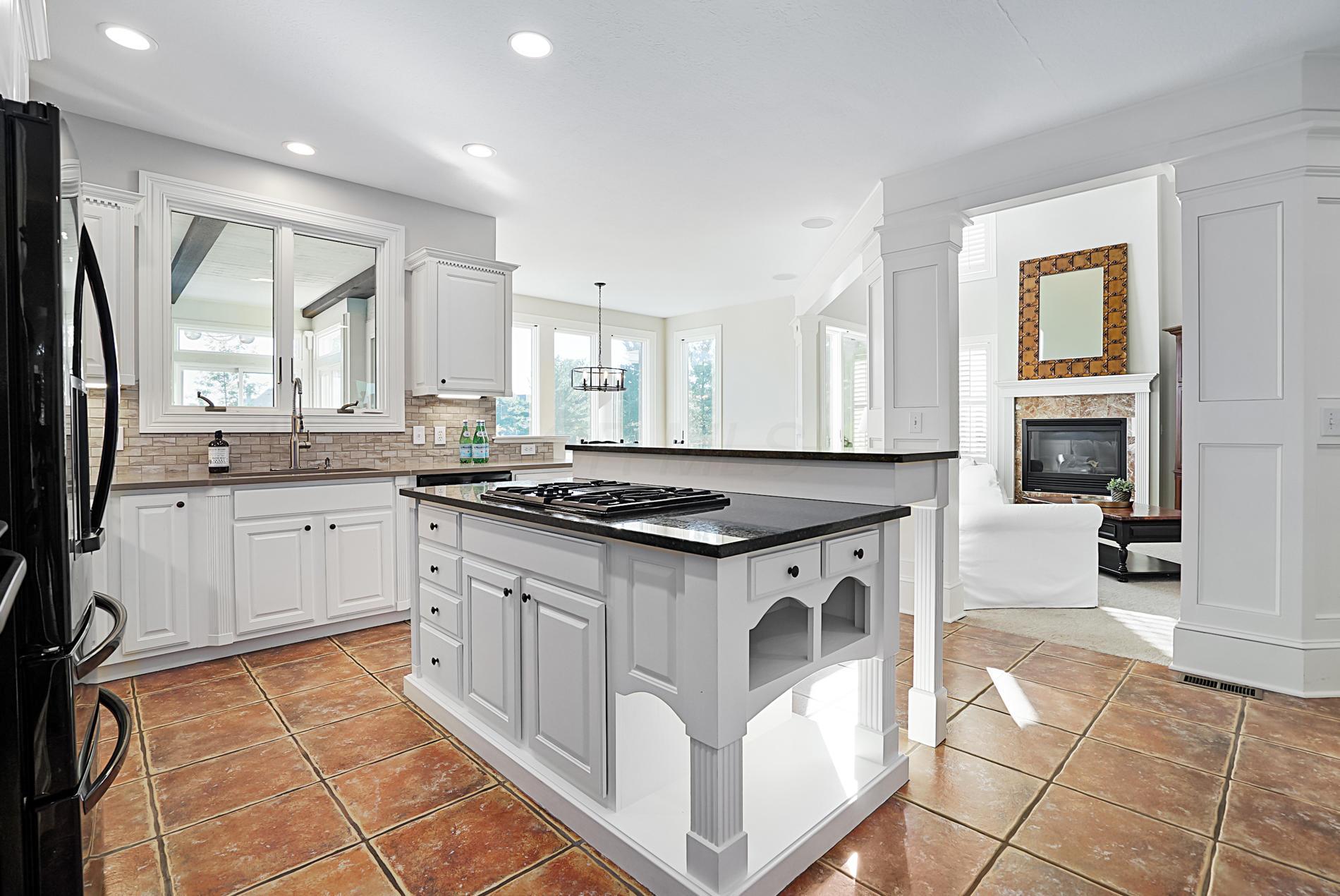 8273 Rookery Way Westerville, OH 43082 - Photo 7 of 49 Gallery Image 7