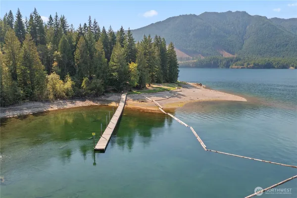 $499,950 | 941 North Potlatch Drive, Hoodsport, WA 98548