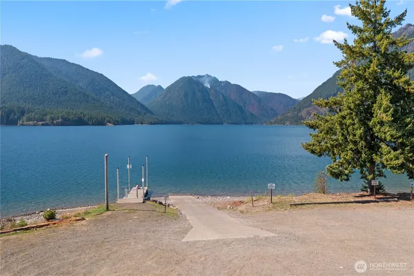 $499,950 | 941 North Potlatch Drive, Hoodsport, WA 98548
