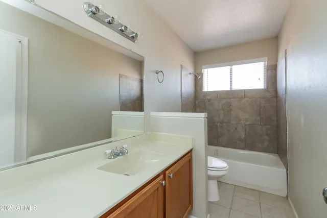 $1,995 | 1033 North Arvada, Mesa, AZ 85205