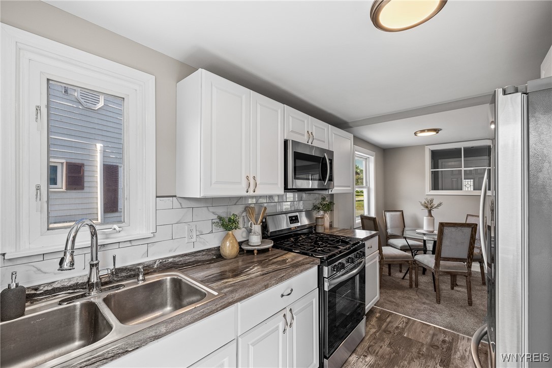 87 Ermann Drive Buffalo, NY 14217 - Photo 9 of 36