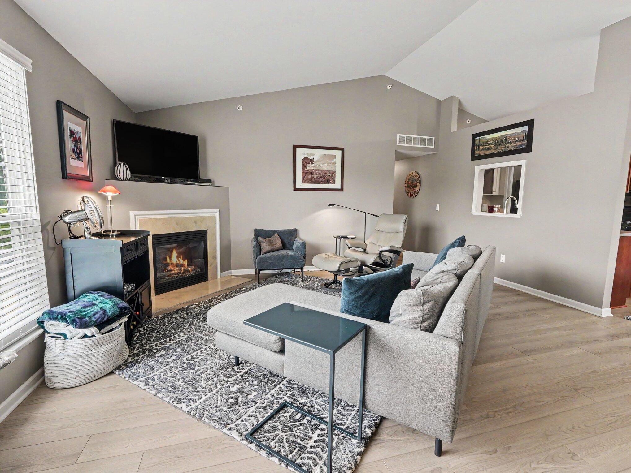 404 Riversedge Drive Saline, MI 48176 - Photo 3 of 25 003_file_2225