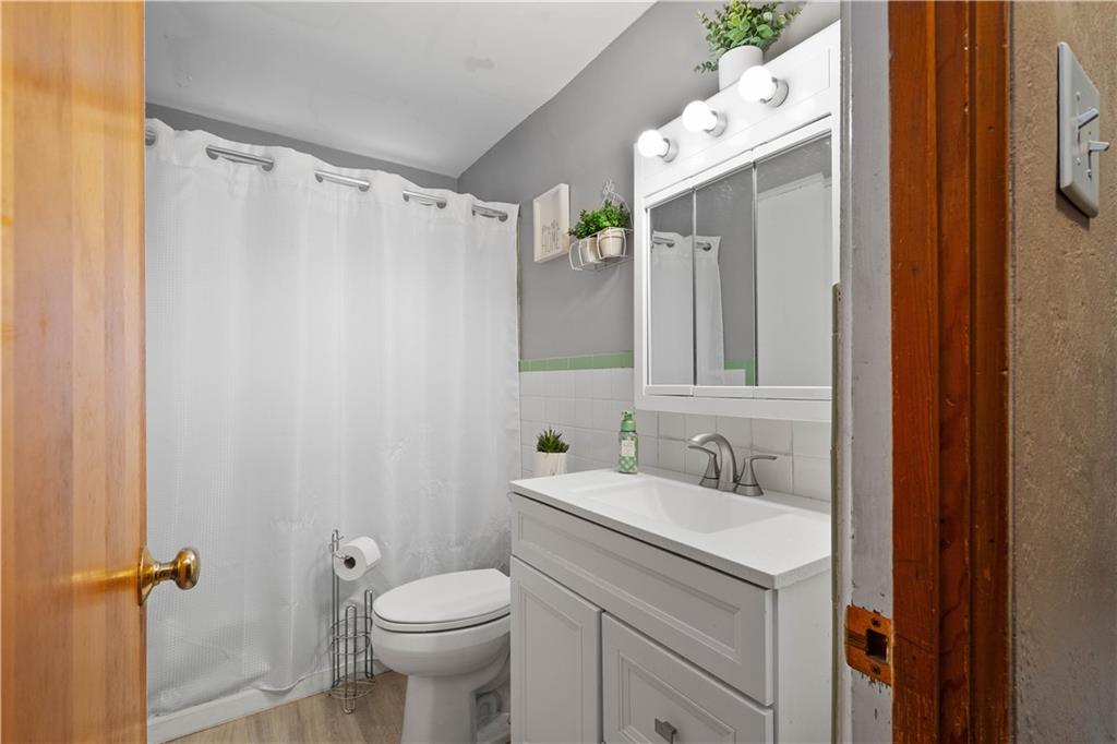 3099 McRoberts Road Pittsburgh, PA 15234 - Photo 16 of 35 Gallery Image 16