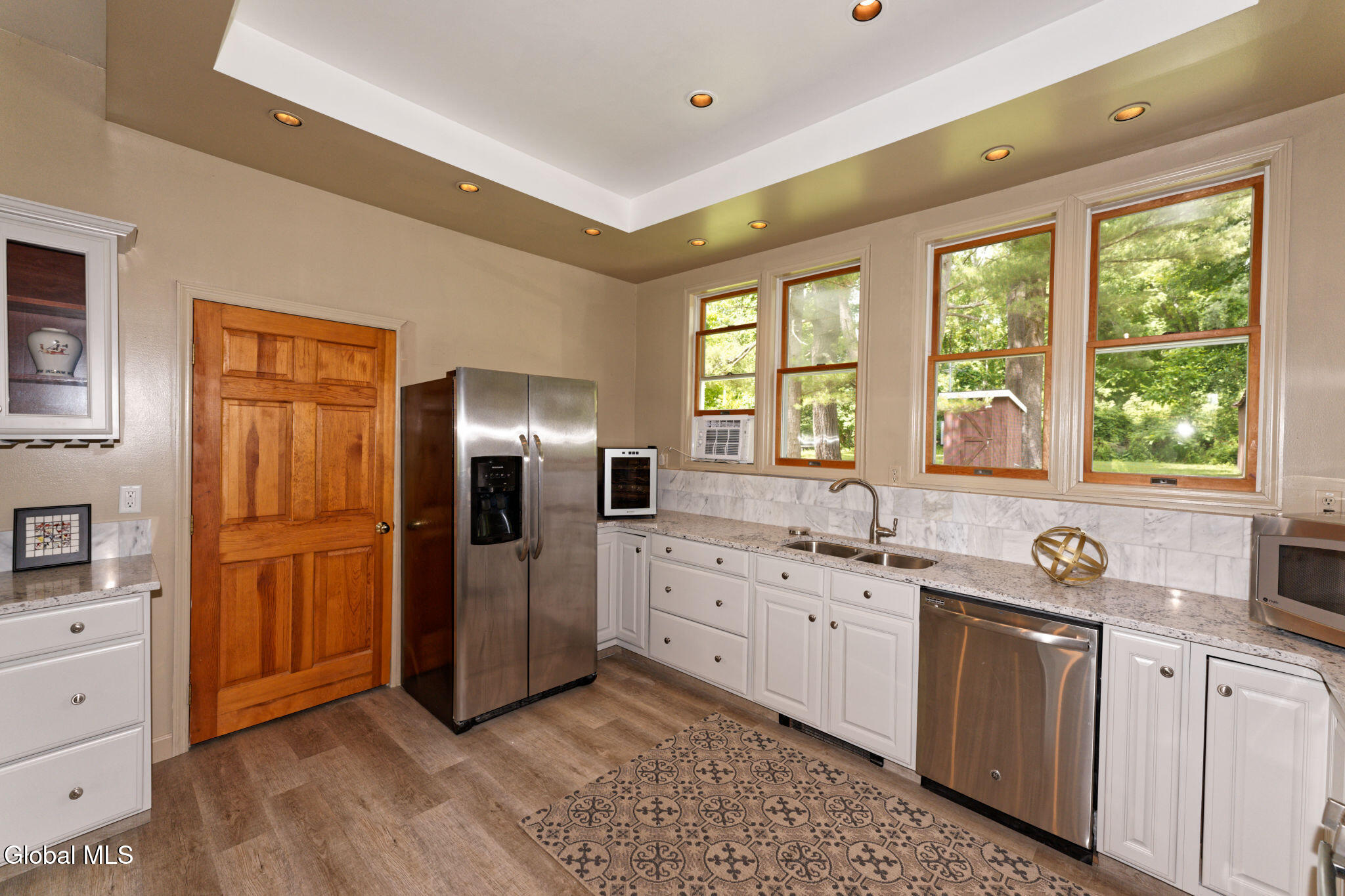 1412 River Road Bethlehem, NY 12158 - Photo 12 of 40 2 Kitchen 4