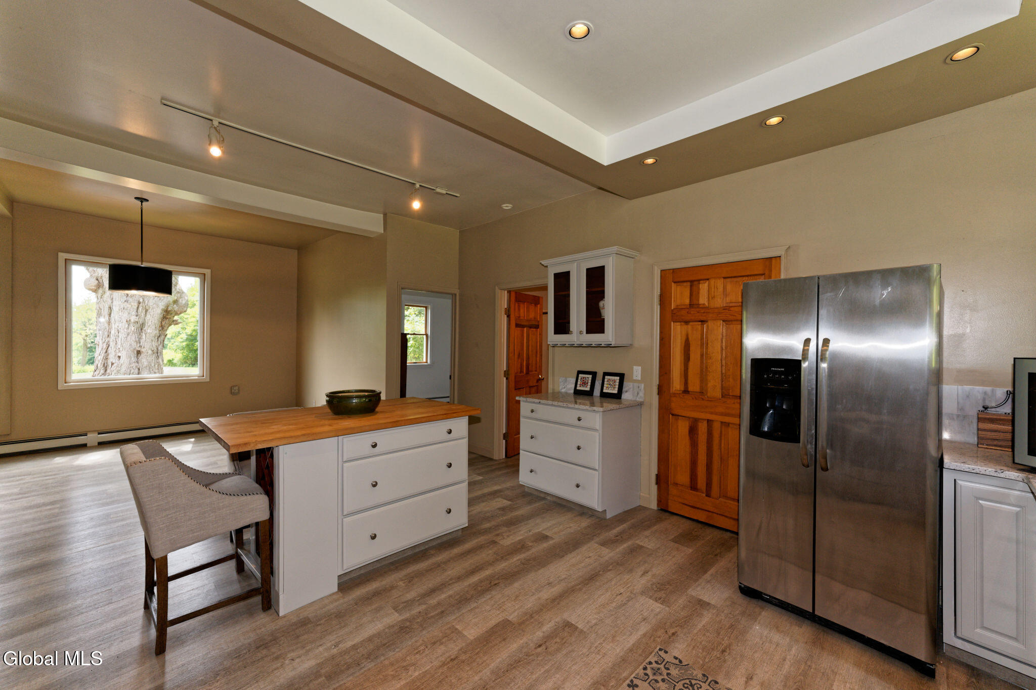 1412 River Road Bethlehem, NY 12158 - Photo 13 of 40 2 Kitchen 5