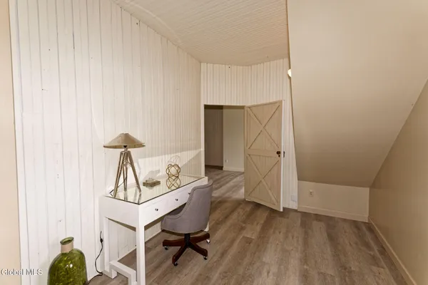 $3,250 | 1412 River Road, Bethlehem, NY 12158