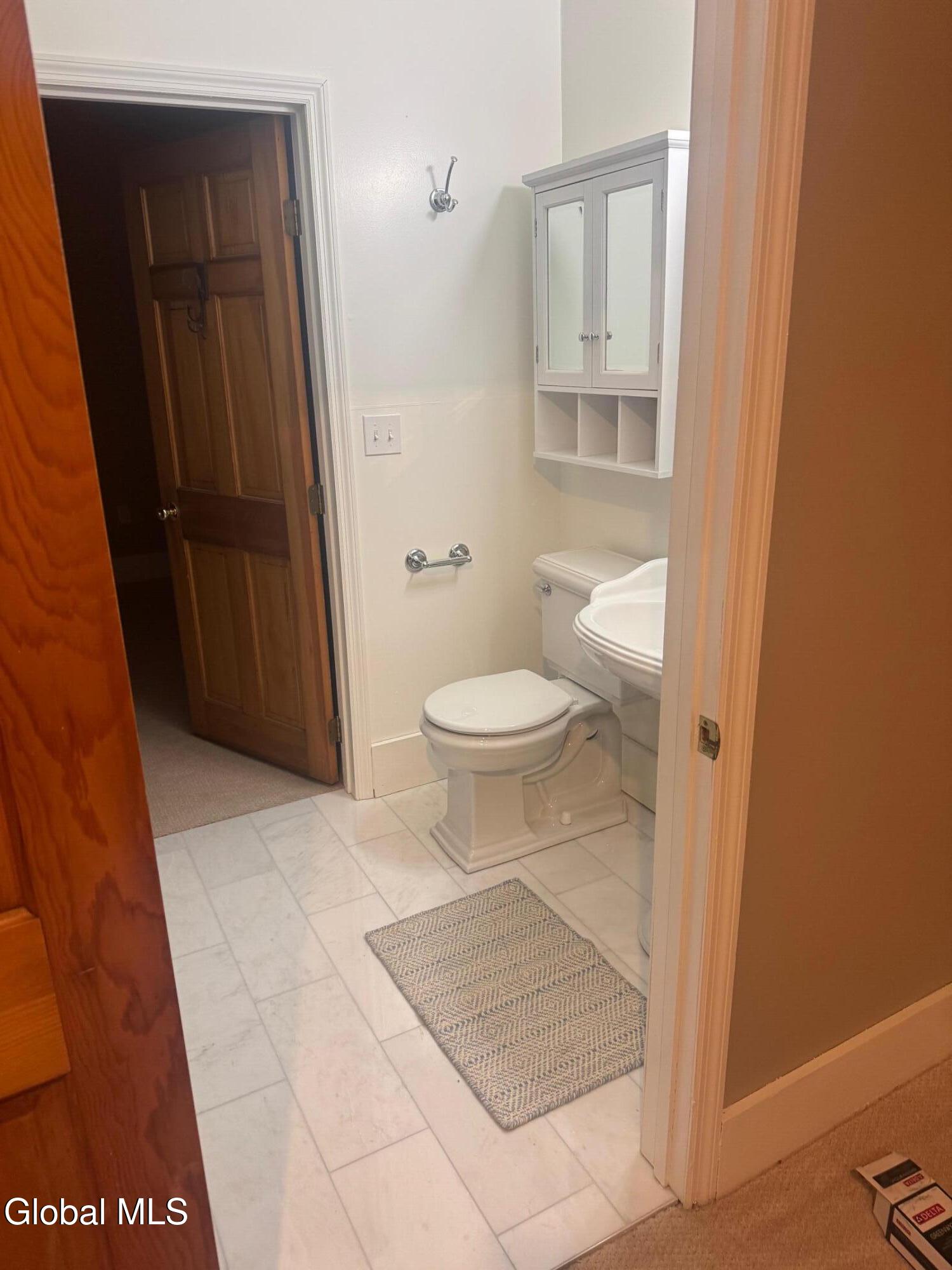 1412 River Road Bethlehem, NY 12158 - Photo 23 of 40 5 Bath 3