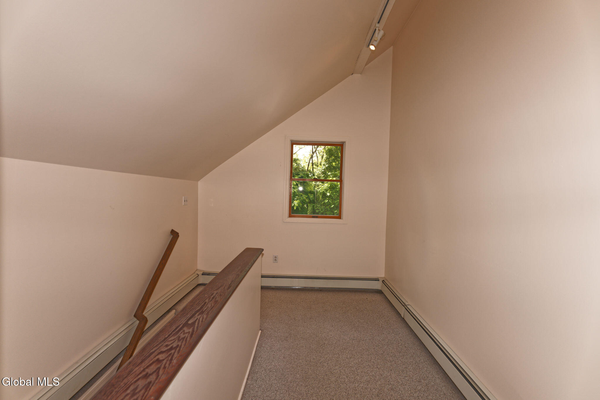 1412 River Road Bethlehem, NY 12158 - Photo 27 of 40 6 Loft 1