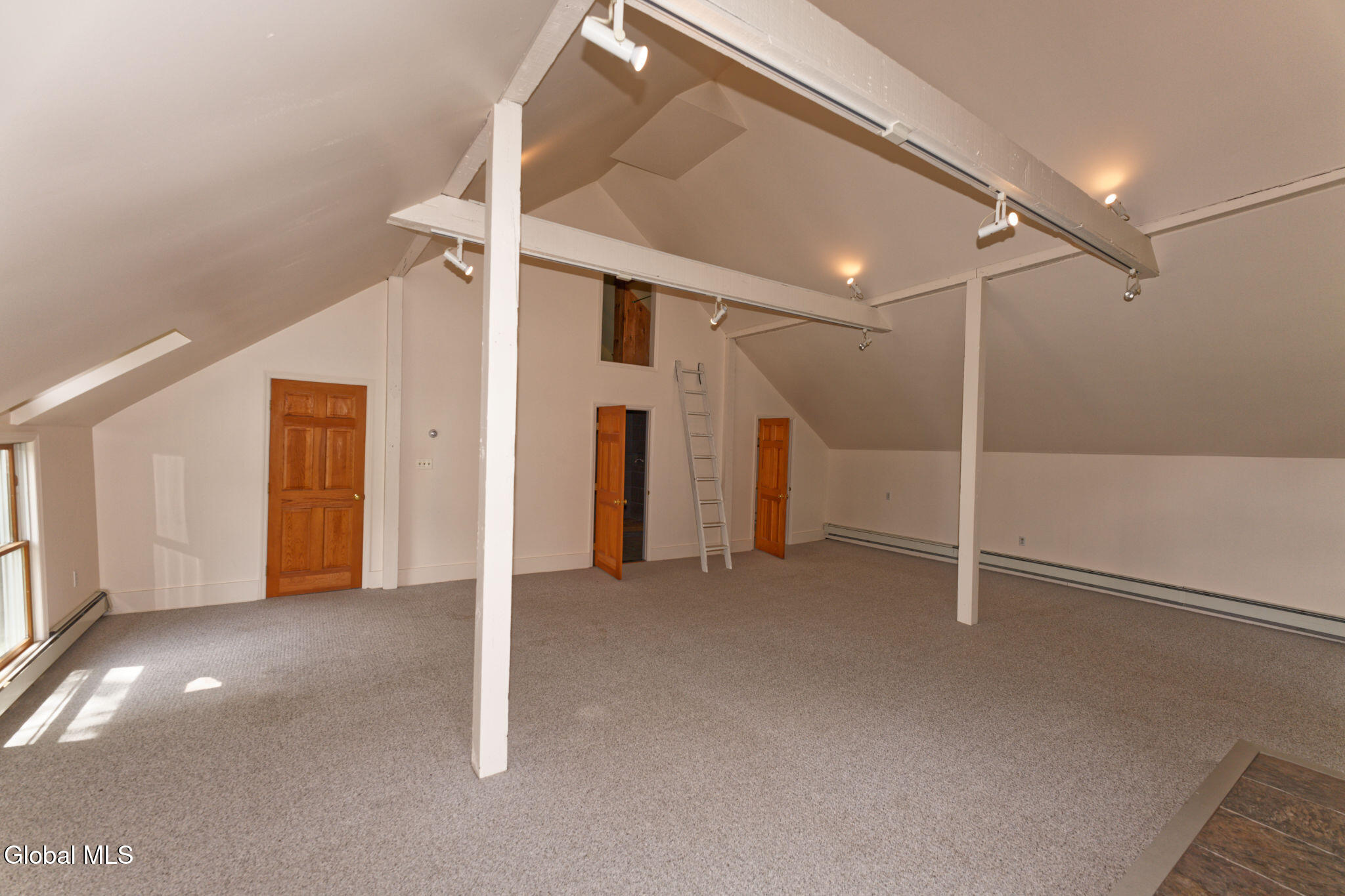 1412 River Road Bethlehem, NY 12158 - Photo 30 of 40 6 Loft 4