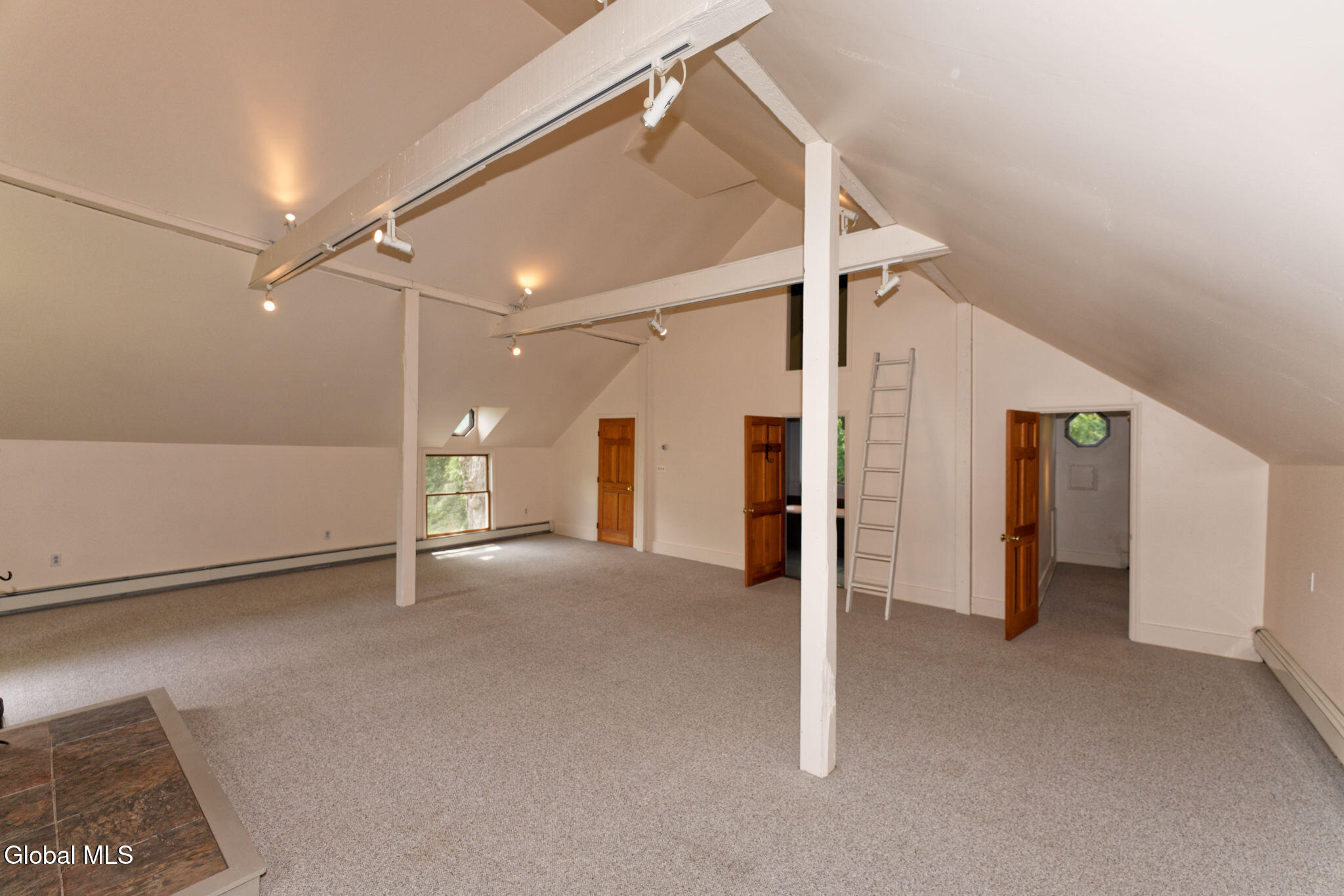 1412 River Road Bethlehem, NY 12158 - Photo 31 of 40 6 Loft 5