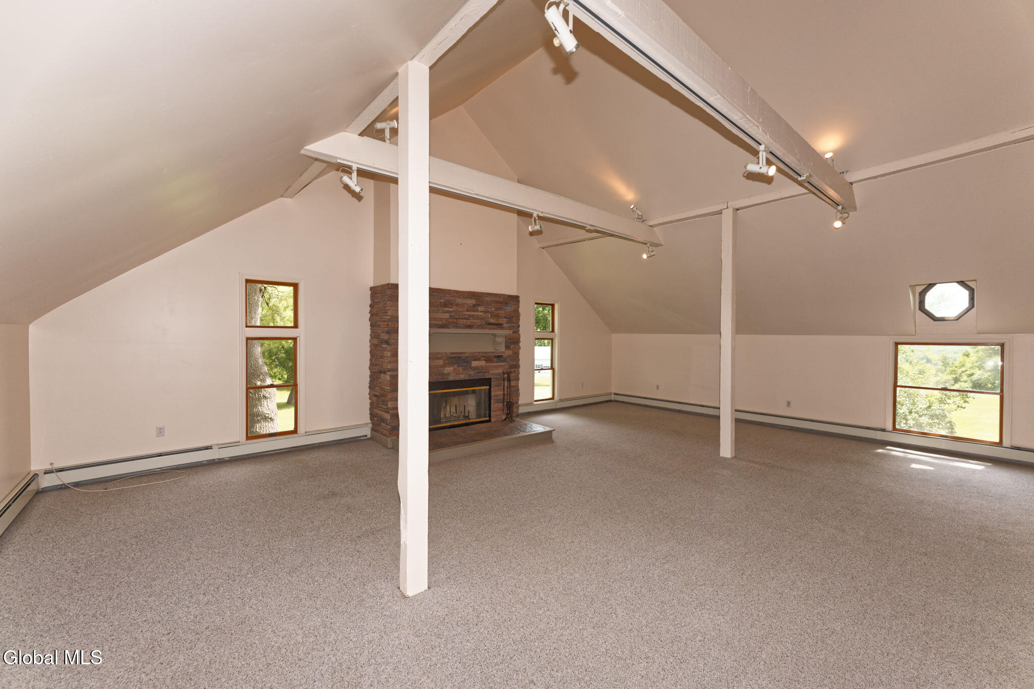 1412 River Road Bethlehem, NY 12158 - Photo 32 of 40 6 Loft 6