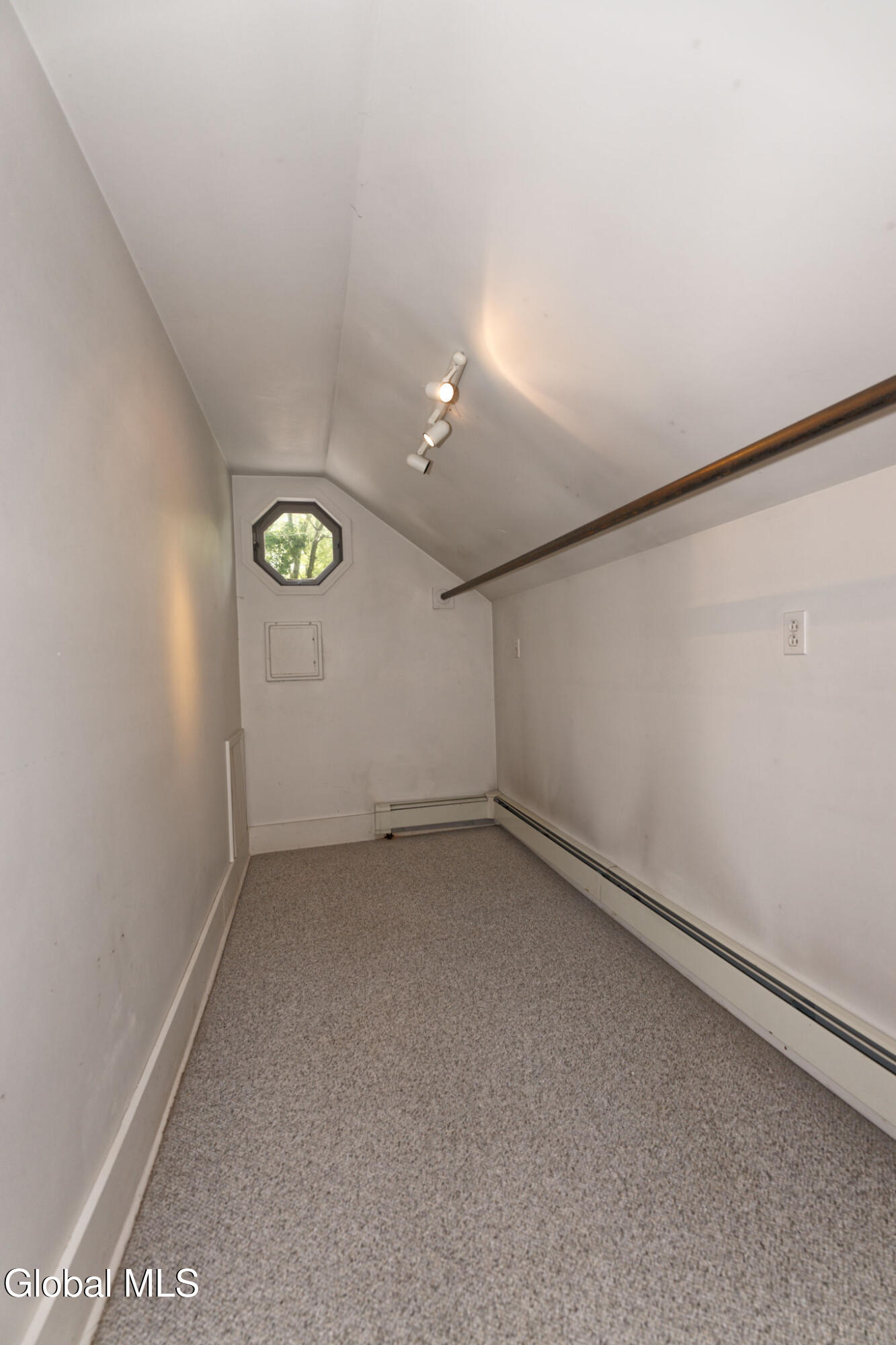 1412 River Road Bethlehem, NY 12158 - Photo 33 of 40 6 Loft 7