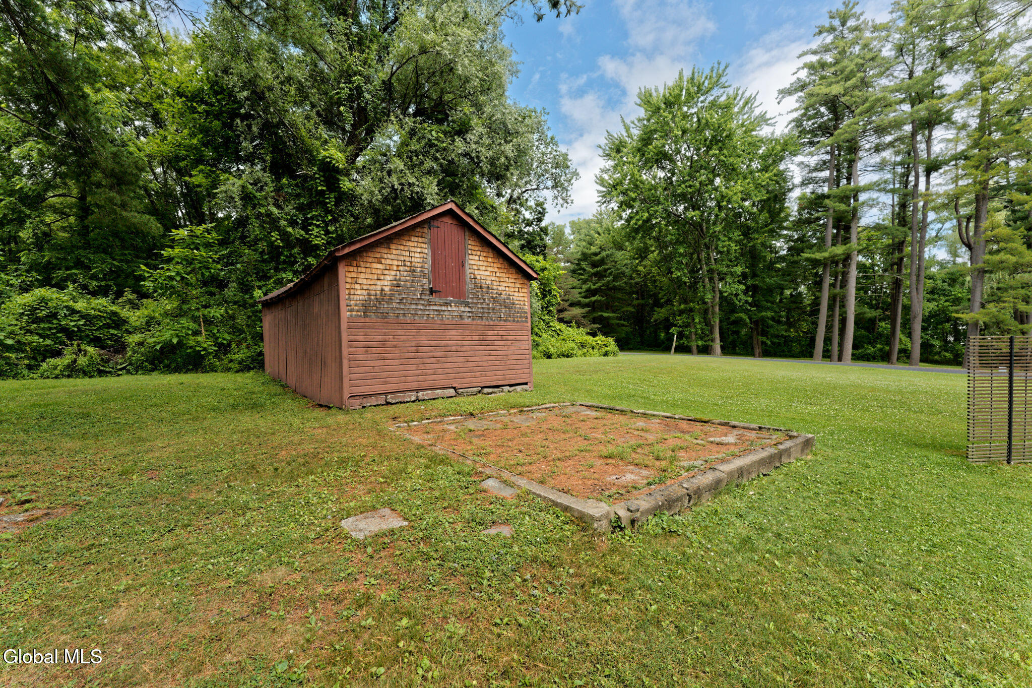 1412 River Road Bethlehem, NY 12158 - Photo 36 of 40 Shed 1