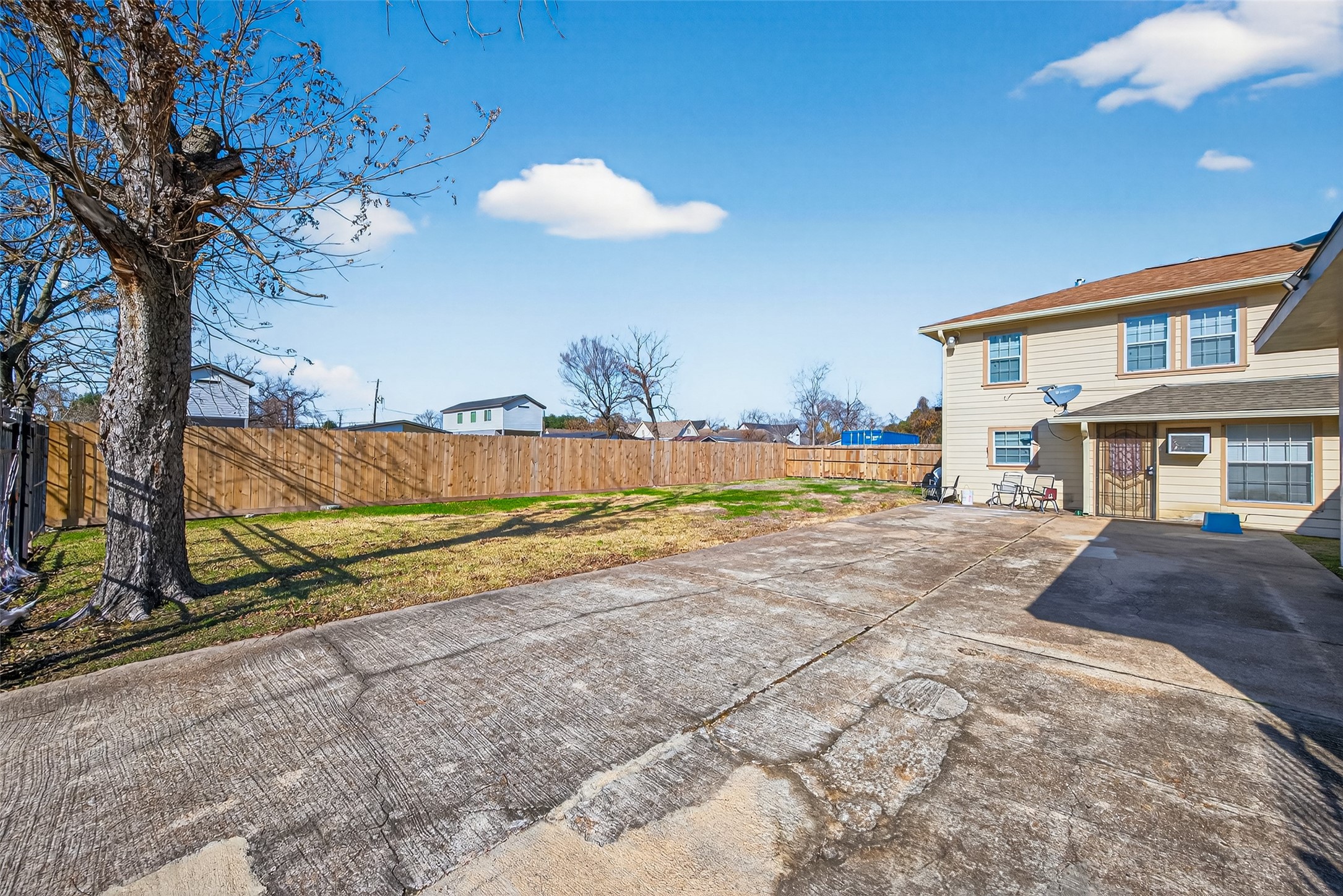 2005 Common Street Houston, TX 77009 - Photo 5 of 18