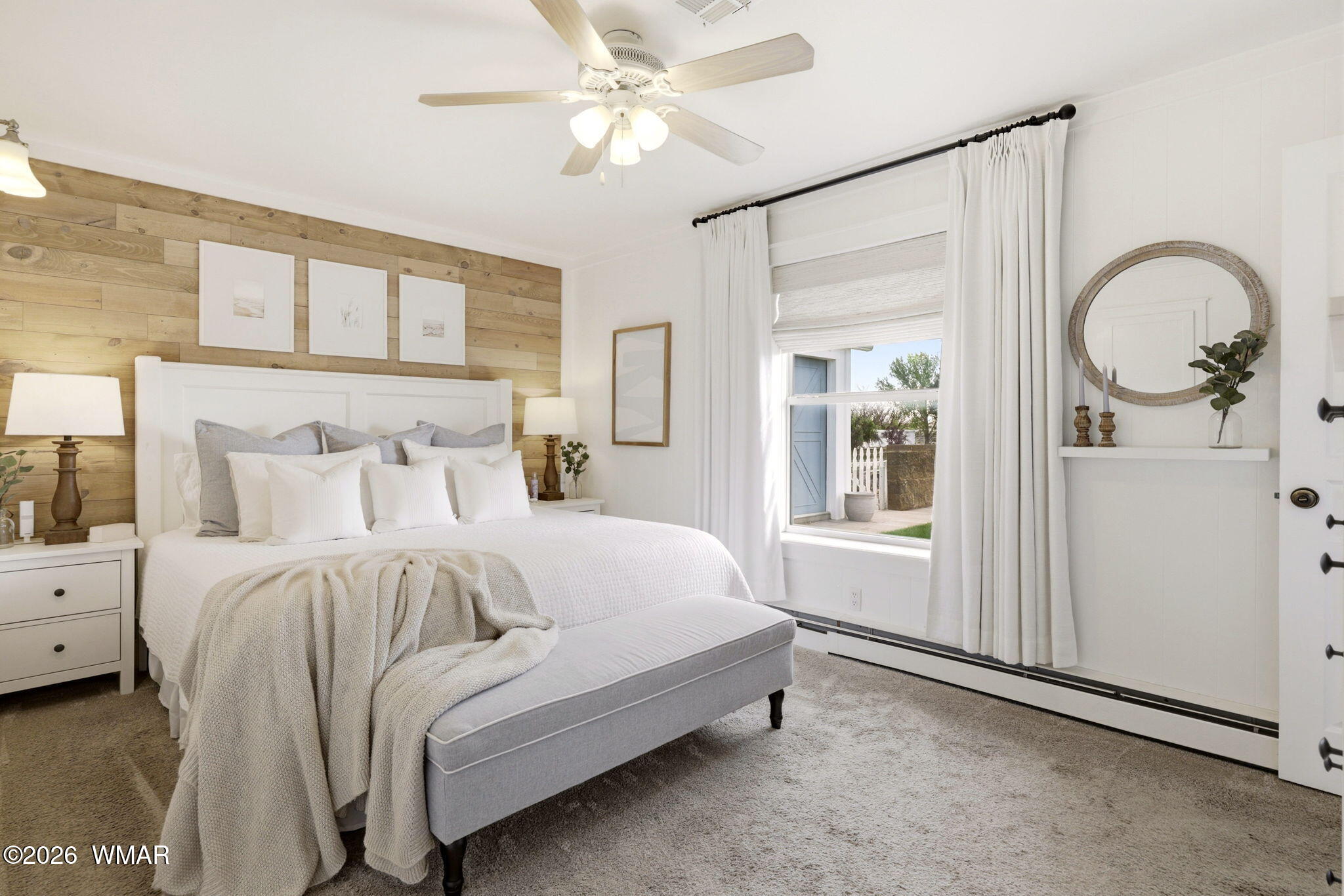 1491 Hunsaker Road Holbrook, AZ 86025 - Photo 21 of 40 a bedroom with bed and a window