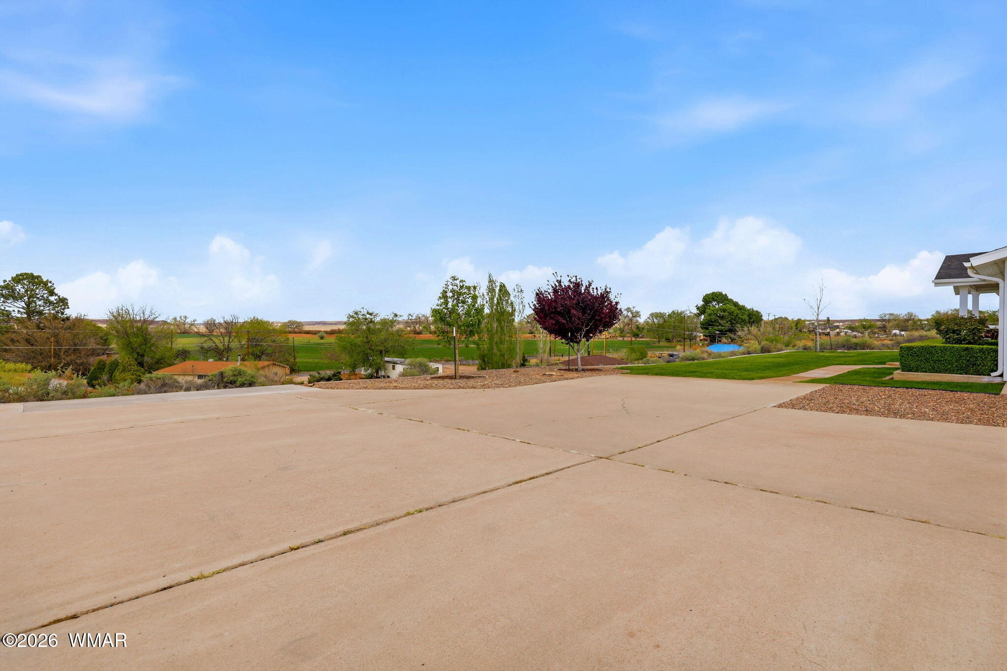1491 Hunsaker Road Holbrook, AZ 86025 - Photo 5 of 40 a view of an ocean beach