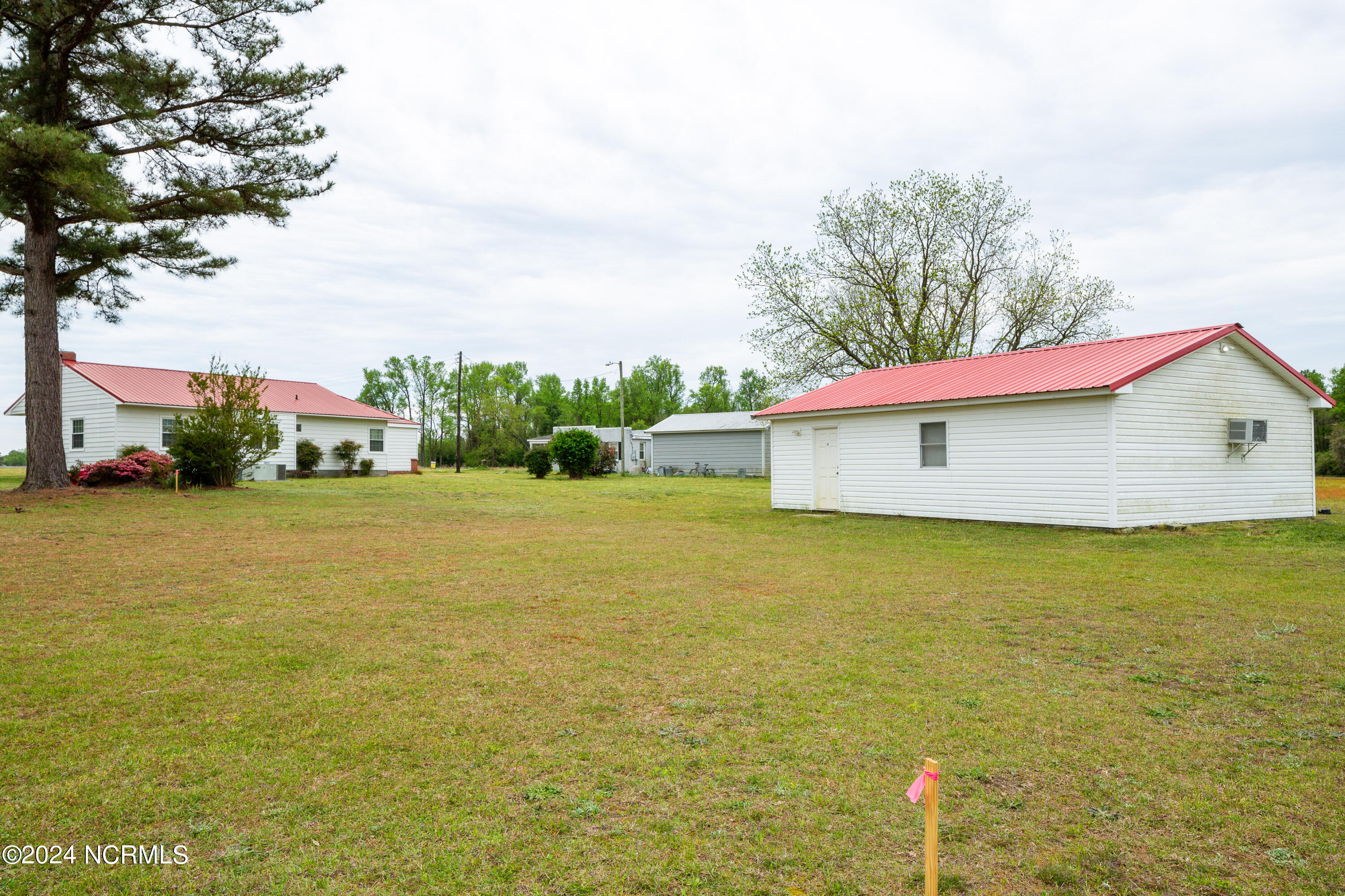 1680 Fleet Cooper Road Roseboro, NC 28382 - Photo 32 of 33 1680 Fleet Cooper Rd33