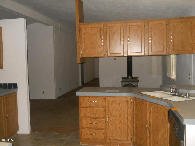 61999 Southwest Hebo Road Grand Ronde, OR 97347 - Photo 9 of 22 Kitchen