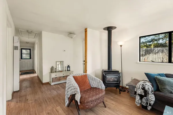 $282,500 | 44250 Lakeview Avenue, Laytonville, CA 95454