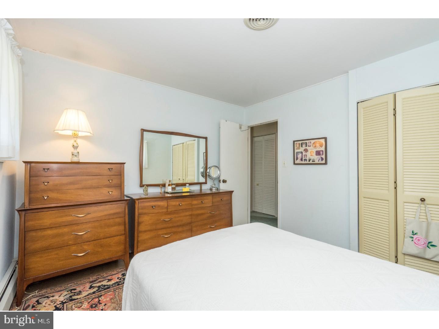 37 Hedge Road Levittown, PA 19056 - Photo 13 of 25 Gallery Image 13