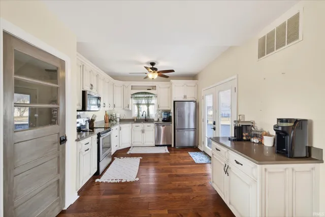 $285,000 | 210 West Main Street, Worthington, IN 47471