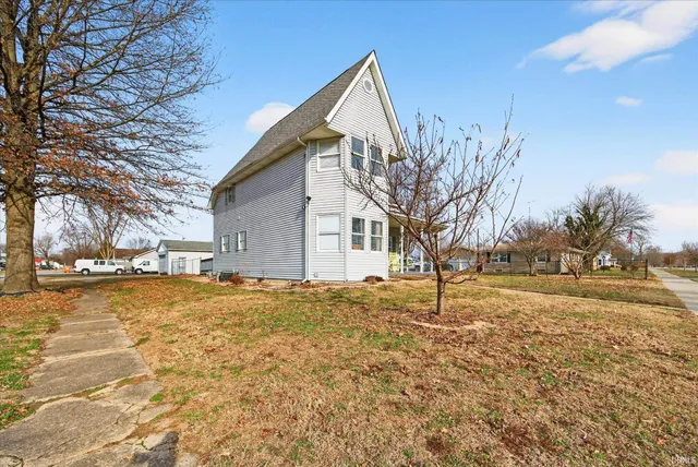 $285,000 | 210 West Main Street, Worthington, IN 47471