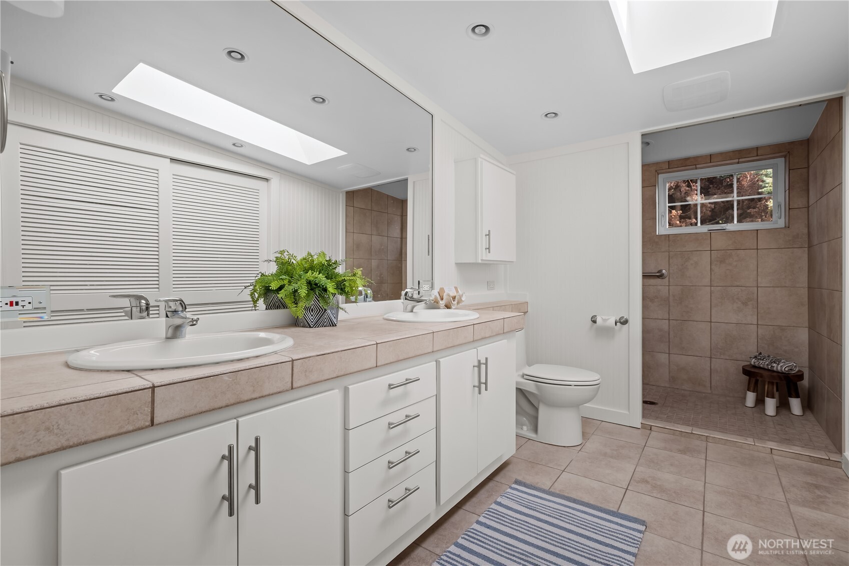 7302 Northeast Twin Spits Road Hansville, WA 98340 - Photo 18 of 40