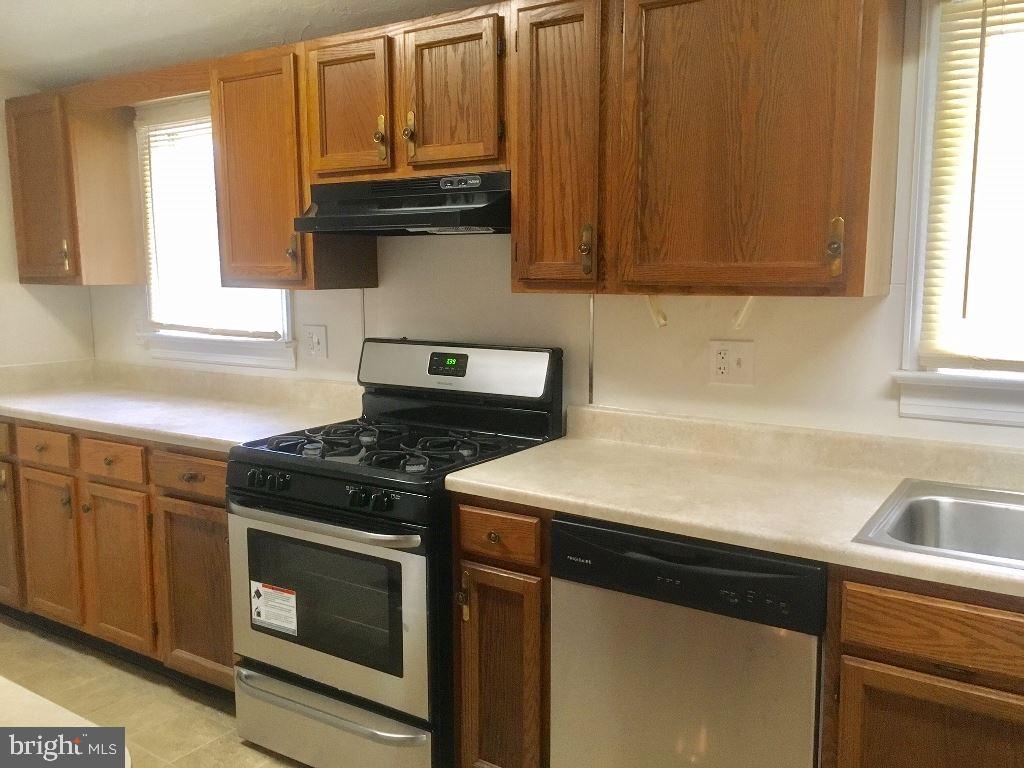 102 Pleasant Street Hanover, PA 17331 - Photo 14 of 36 Gallery Image 14