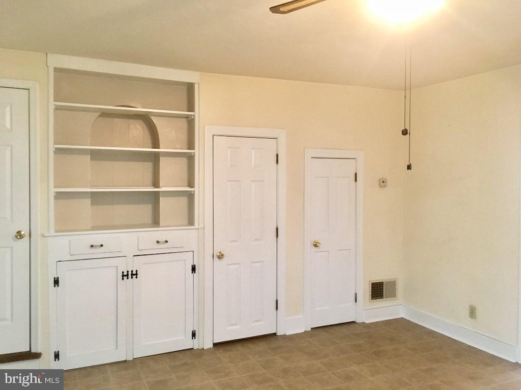 102 Pleasant Street Hanover, PA 17331 - Photo 8 of 36 Gallery Image 8