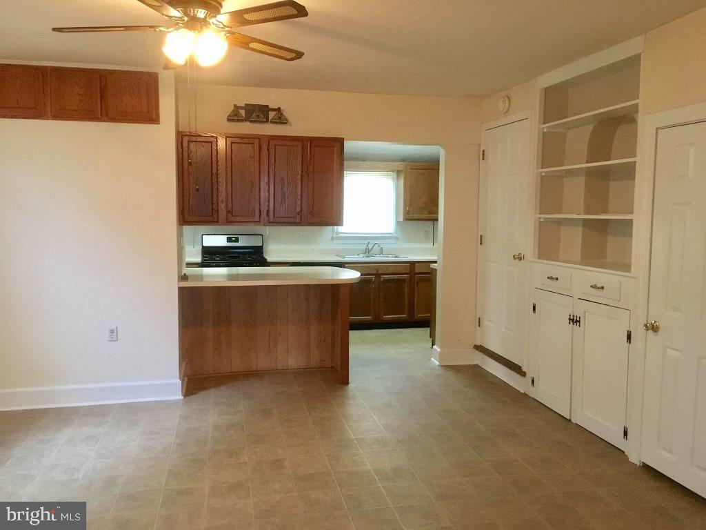 102 Pleasant Street Hanover, PA 17331 - Photo 9 of 36 Gallery Image 9