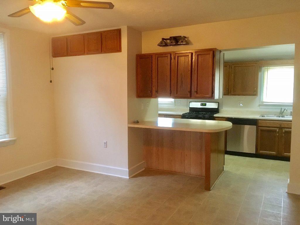 102 Pleasant Street Hanover, PA 17331 - Photo 10 of 36 Gallery Image 10